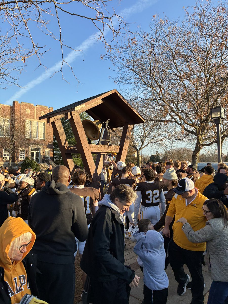 rylee_bidds1's tweet image. Had a tremendous time @valpoufootball’s game day visit today. Thank you to @CoachFlo12 for inviting me out and speaking with me! Valpo had a huge comeback victory, winning in OT! @CoachWaddle @TomLoy247 @dchendrix @ENKnightsFB @IndianaPreps @PrepRedzoneIN 
@IndyWeOutHere @qb1ndy