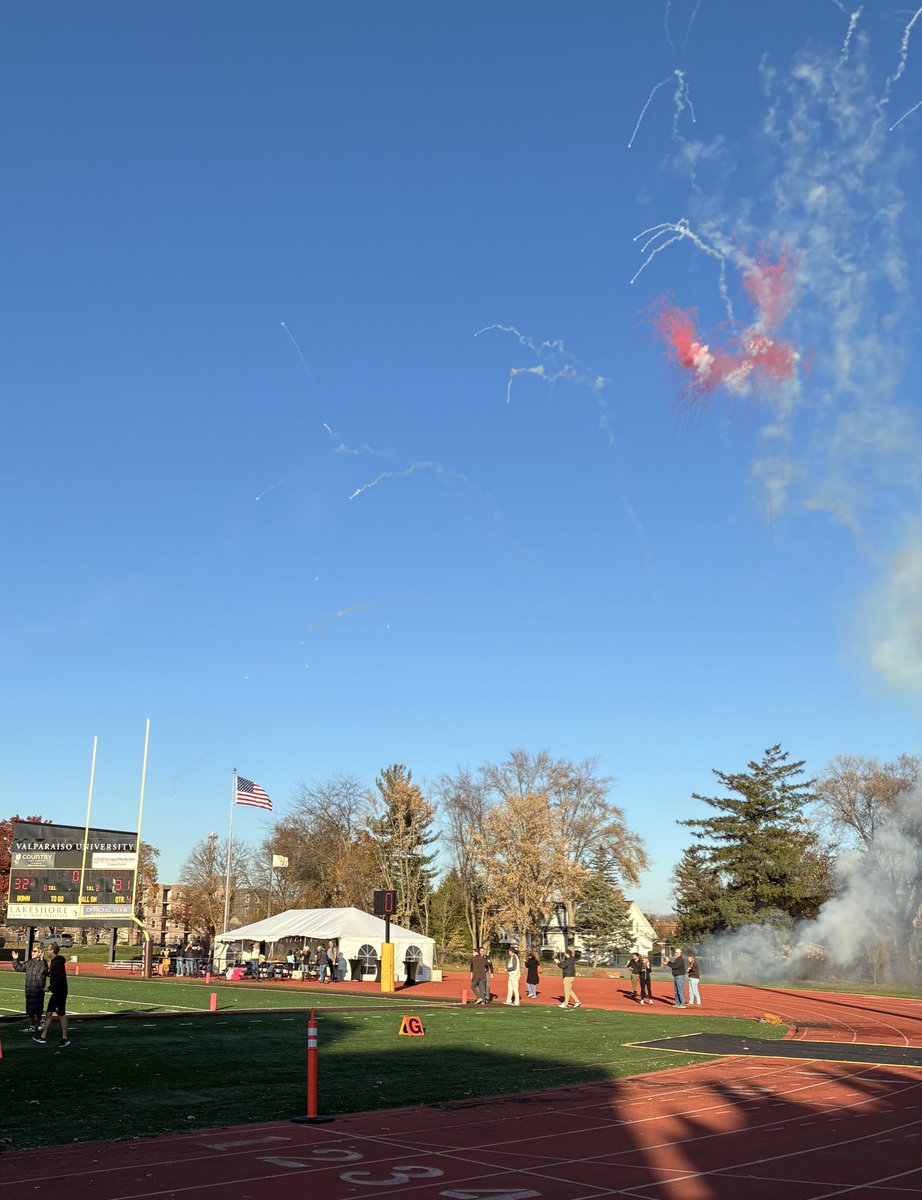 rylee_bidds1's tweet image. Had a tremendous time @valpoufootball’s game day visit today. Thank you to @CoachFlo12 for inviting me out and speaking with me! Valpo had a huge comeback victory, winning in OT! @CoachWaddle @TomLoy247 @dchendrix @ENKnightsFB @IndianaPreps @PrepRedzoneIN 
@IndyWeOutHere @qb1ndy