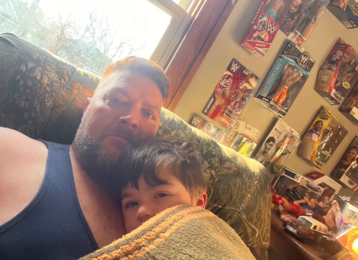 RayBrian101's tweet image. My little Gem 💎 is spending the weekend with grandpa 💕 he’s so happy☺️