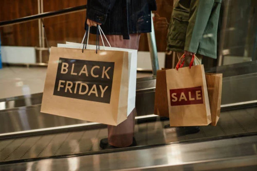 OcealaRecycling's tweet image. Retailers preparing for the #BlackFriday lead-up can optimise their recycling systems with Oceala’s tailored solutions. Improve your waste management practices today. #RecyclingSolutions
oceala.co.uk/index.php/reta…