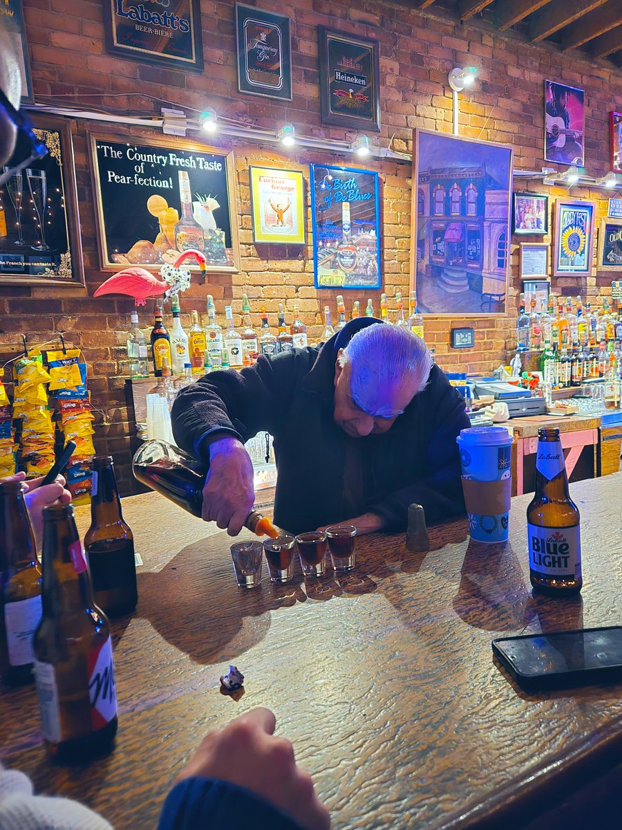 SBUnfurled's tweet image. Uncle Lou, the living legend and master of his domain.

His favorite player is Andrew Osasuyi because of his soft hands and natural feel for the game. #Unfurl