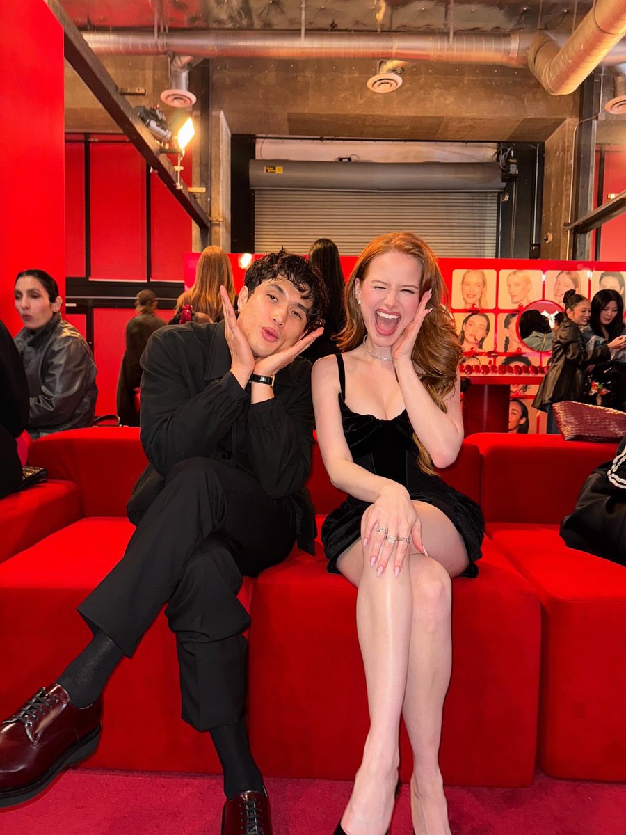 petschbrs's tweet photo. FINALMENTE! IG | Madelaine Petsch: “obrigada TIRTIR por me reunir com o meu bestie e deixar minha maquiagem impecável ♥️.” https://t.co/ZoslPBfJwz