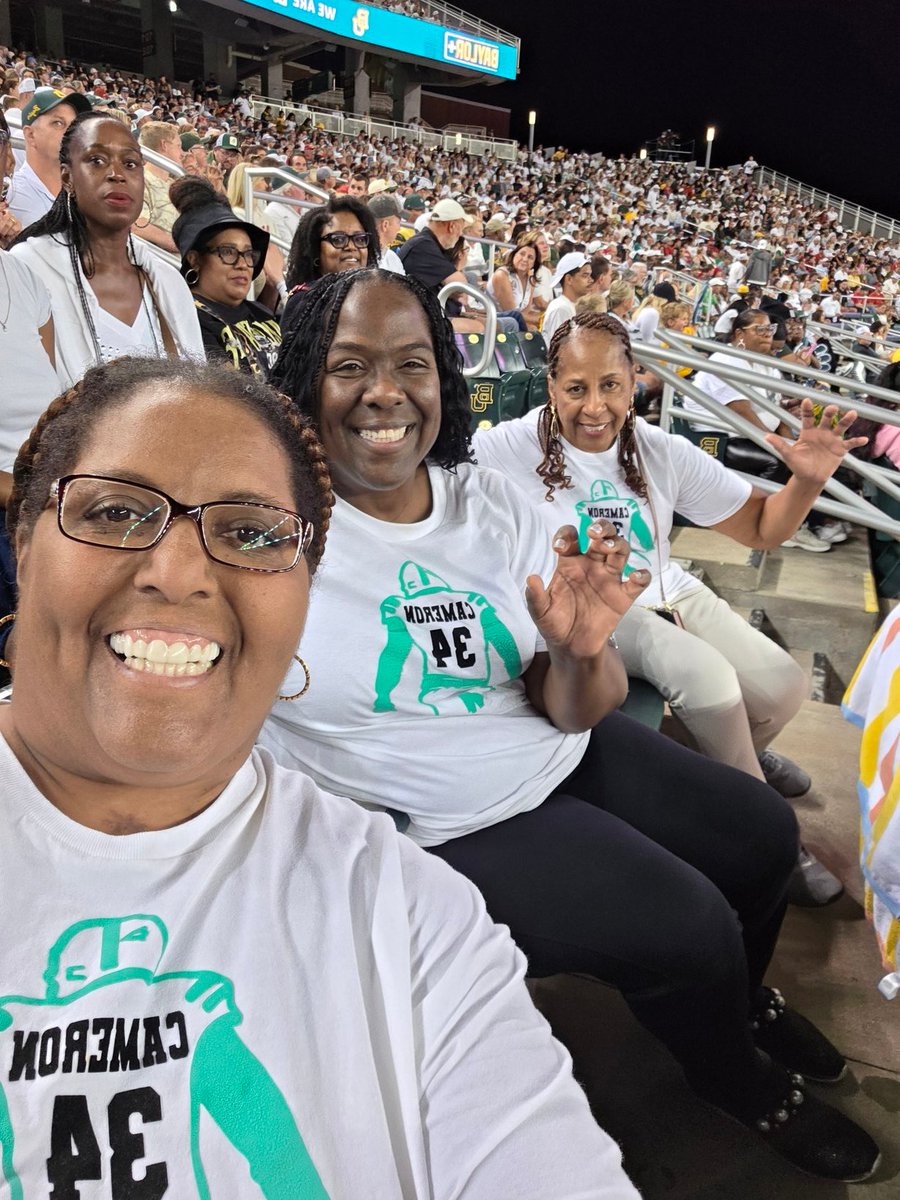 Let's go BEARS!!
#SicEm 🐻