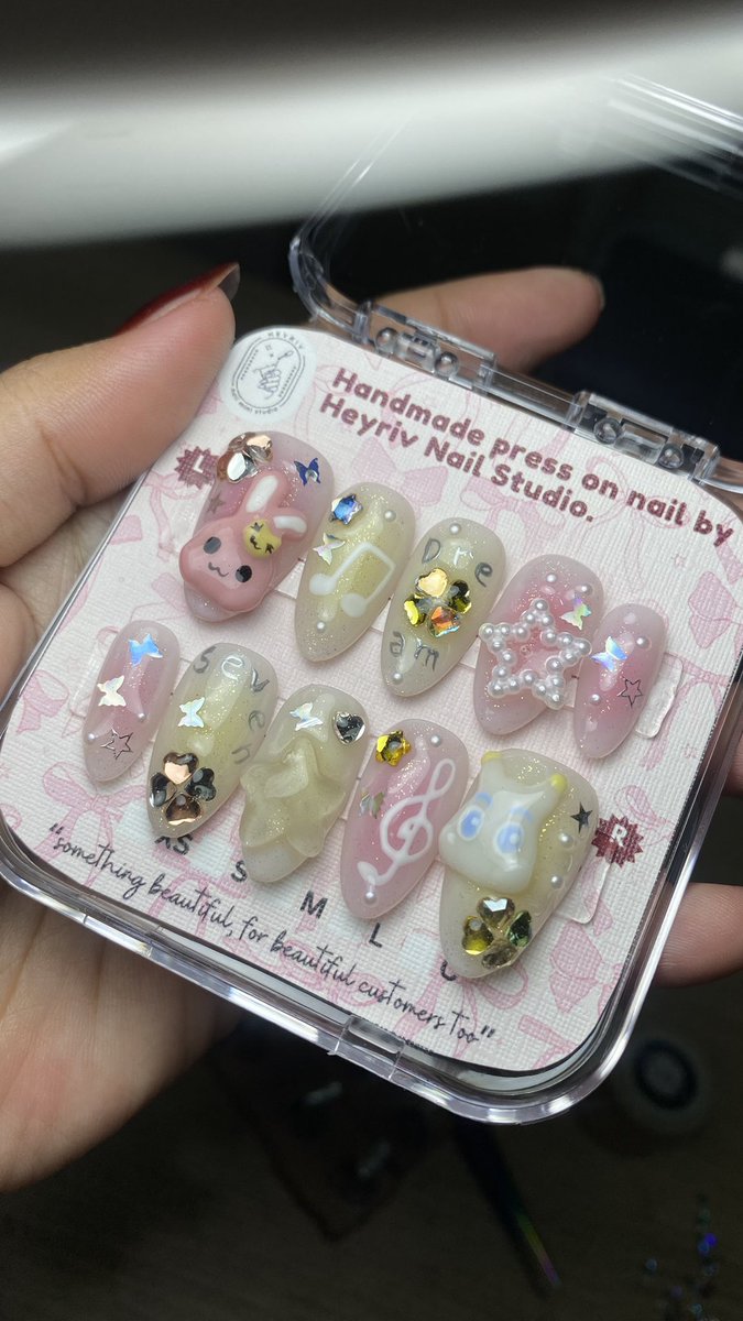 Riva 🐈 - Press on Nails Heyriv 💅🏻 tweet media