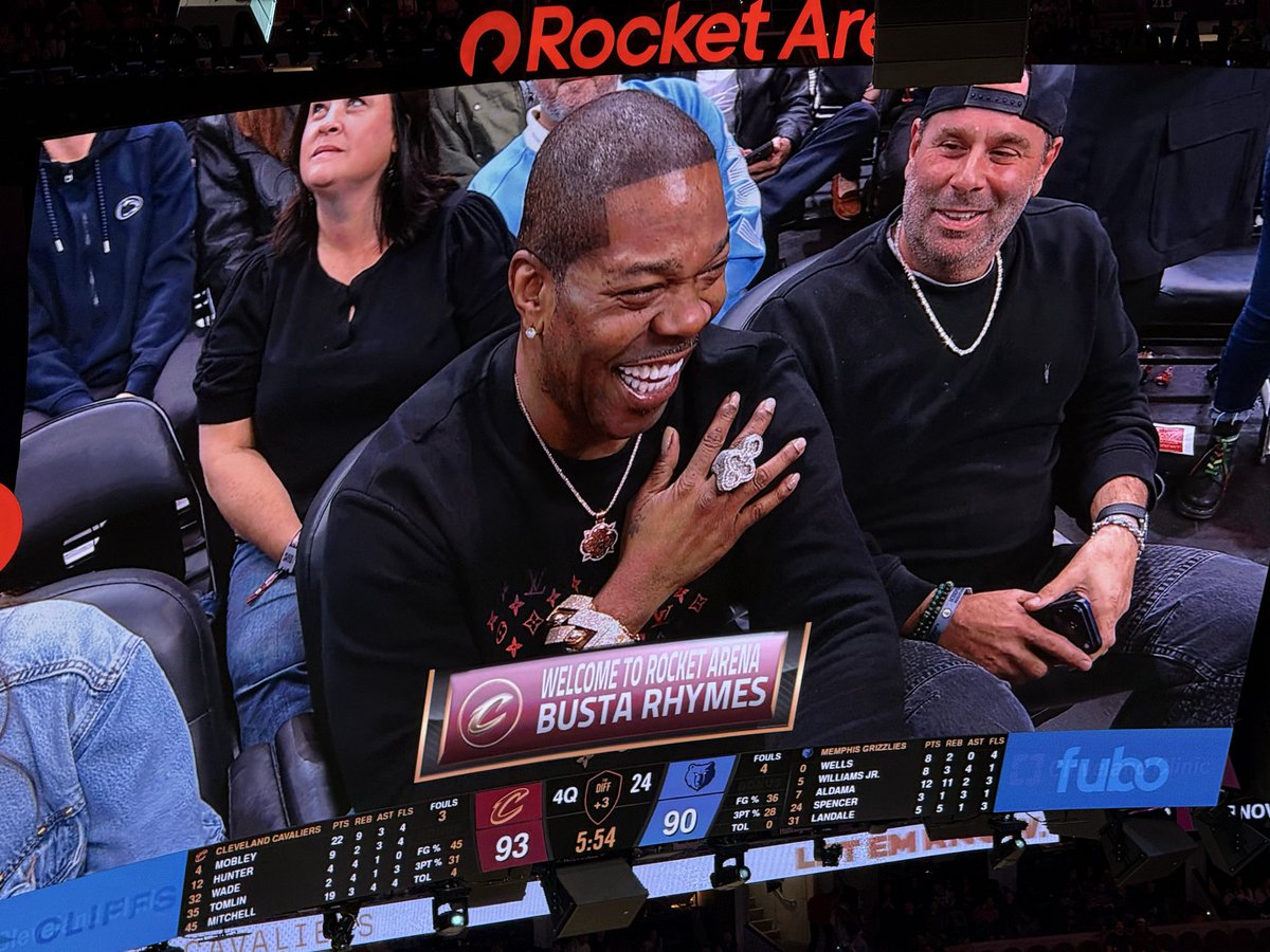 Nazenko's tweet image. HUH LMAO