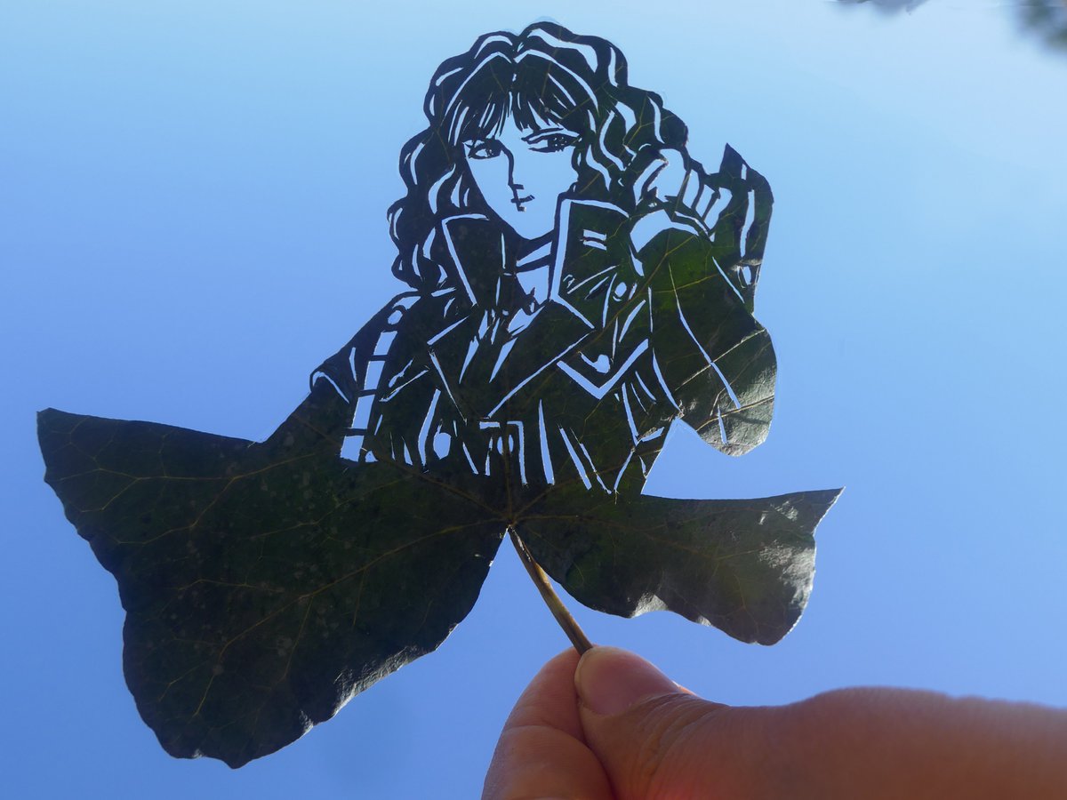 今日11月16日は鶴ひろみさんのご命日です。
いろんなキャラクターに命を吹き込んで頂きありがとうございました。
過去の葉っぱアートの一部(ペリーヌ、朝霧陽子、鮎川まどか、キディ)で偲ばせて頂きます。
＃鶴ひろみ
＃葉っぱアート