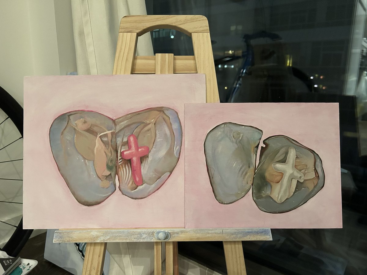 b__________t's tweet image. first vs second oil painting :’) #progress