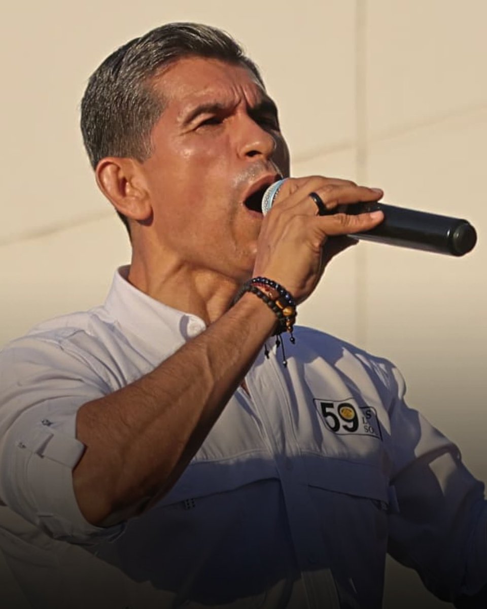 elimparcialcom's tweet image. Ignacio Peinado, líder de la Unión de Usuarios, se dirige a sus agremiados durante el mitin de esta tarde frente a las oficinas de la CFE ⚡🗣️.

📸: Eleazar Escobar

#UniónDeUsuarios #CFE #Mitin #DerechosCiudadanos #Protesta