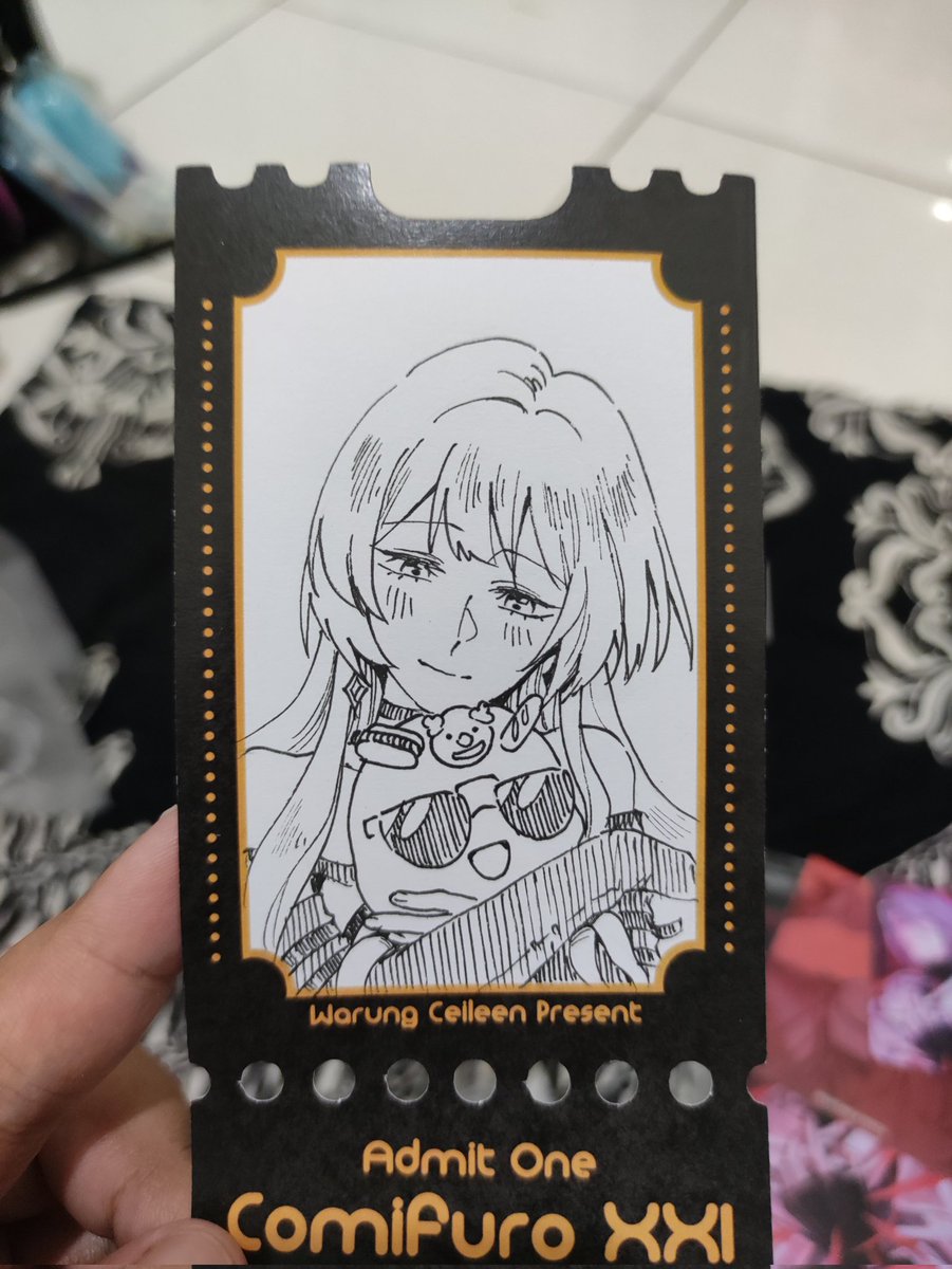 01927991m's tweet image. OH IYA I commissioned kak @imceileen to draw Hamel hugging jellyfish-me!!! 😭❤️ I love it soooooooo much 🥹🥹🥹