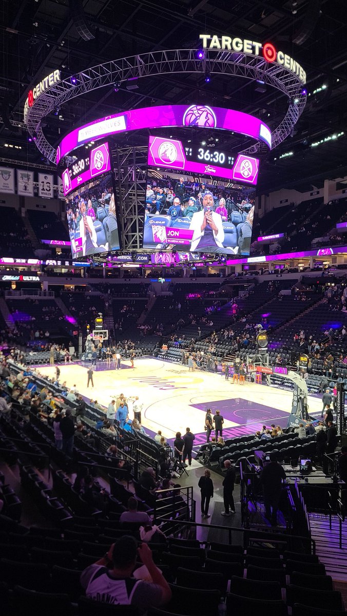 The "Prince" court looks sooo good. The symbol is subtle yet unmistakable once you notice it.

🐺Let's go, Wolves! Make it 5 straight!🐺