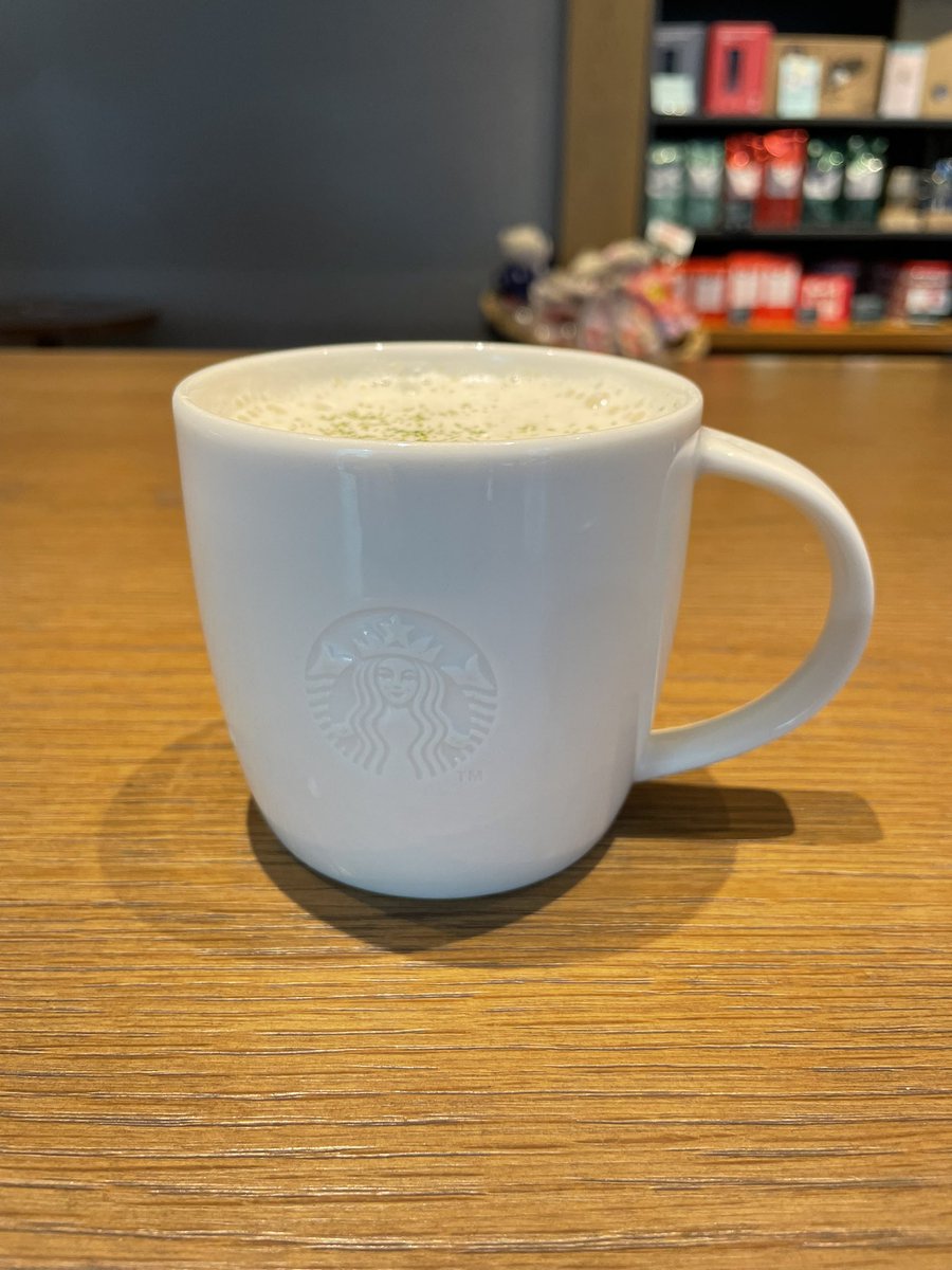 pulled4u's tweet image. 2日連続

べっ別に気に入ったわけじゃなくて時間潰しで甘いものが飲みたくなかっただけなんだからねっ／／／ （ #本心 ）

このツンデレ描写絶滅したよね