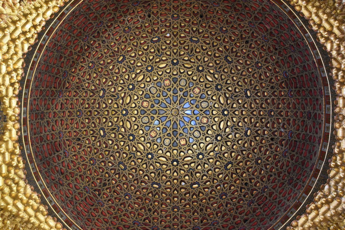 _ClassicalSoul's tweet image. One could easily speak of the surface level parallels between the quadrants of a court yard and the 4 rivers of paradise. Or point to the lack of figural depictions and so on...

But I want to reach for the core of the topic here, so here we go:

The question is not who invented…