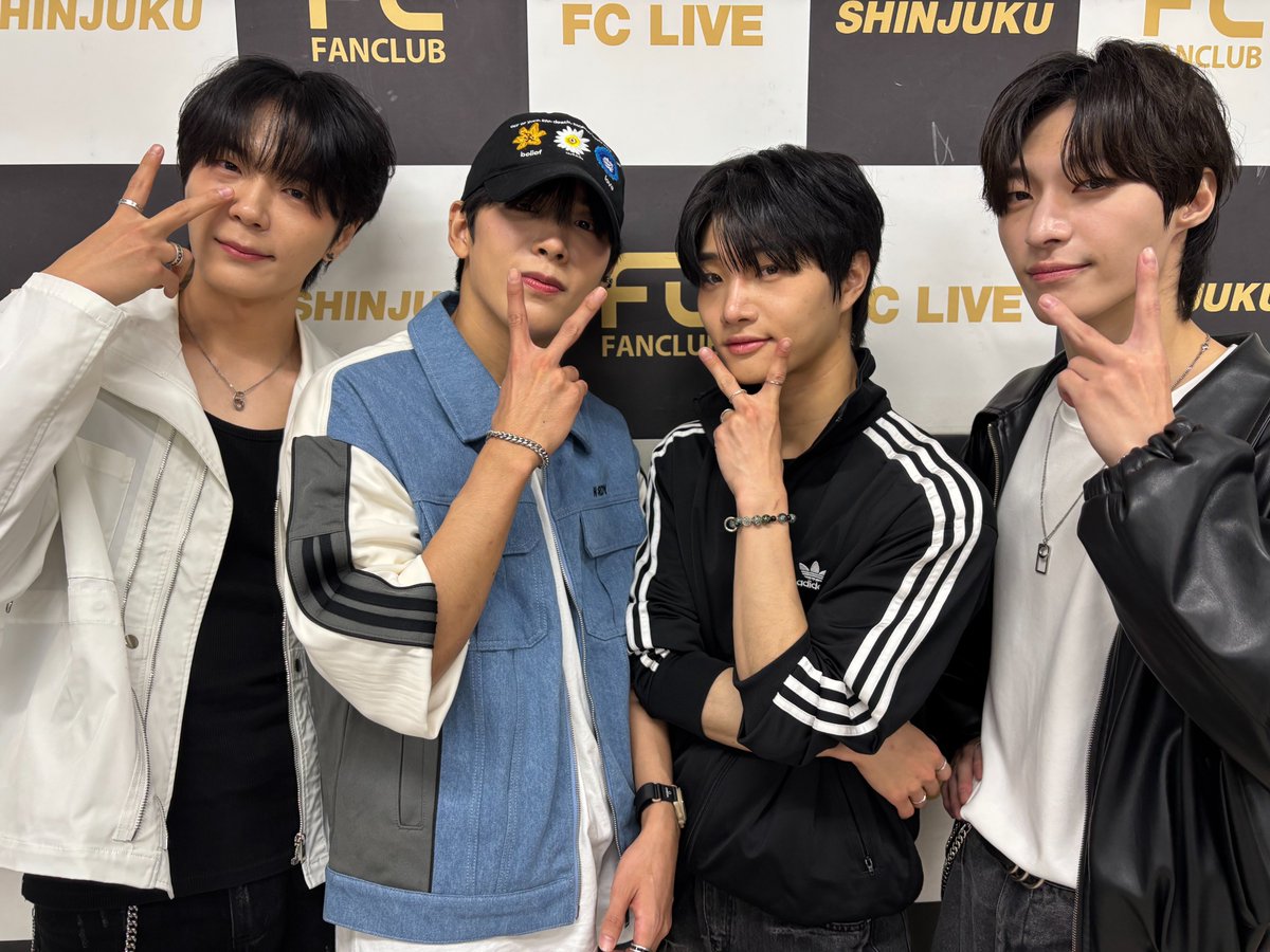 FCLIVE_ROOKIE's tweet photo. \本日イベント最終日🖤/
A.dus The brightest star
🗓️11/16(日) 1️⃣14:00 2️⃣18:00
🎫当日券あり 🔰初回無料
会場受付までお越しください!
#新宿📍#FCLIVE_SHINJUKU_HALL
最後まで #Adus とアツく盛り上がりましょう❤️🔥
イベント詳細🔗 https://t.co/IAG6KoyYU4
#에더스 #KPOP https://t.co/ogYvo4ru1S