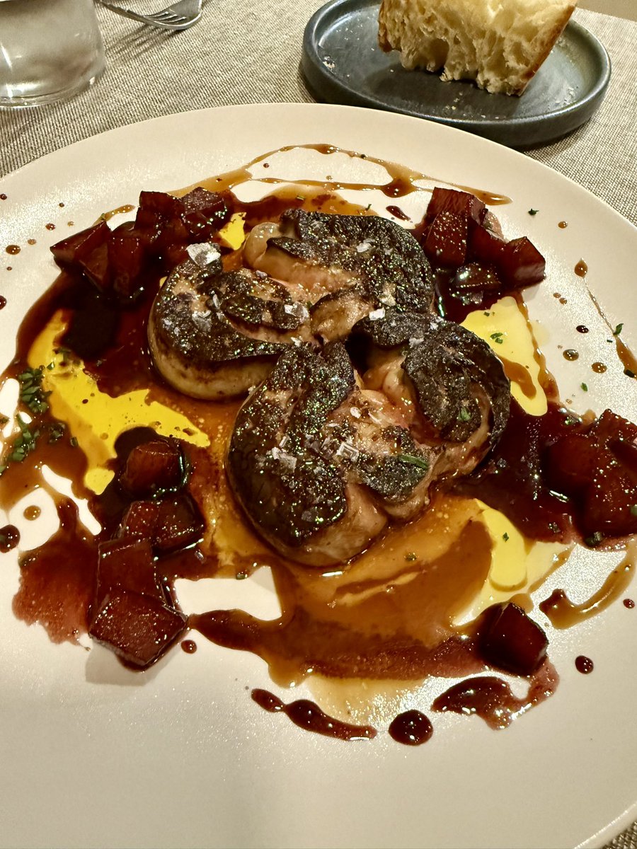 Carlos Sancha tweet media