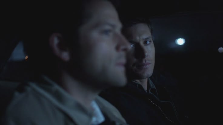casinsymbiosis's tweet photo. people talk a lot about cas watching dean and in > my view < the whole “observant cas” thing has almost become a cliché, when in reality the one who spends the entire show falling into the black hole that is castiel’s existence… is dean. https://t.co/zknYmKRPln