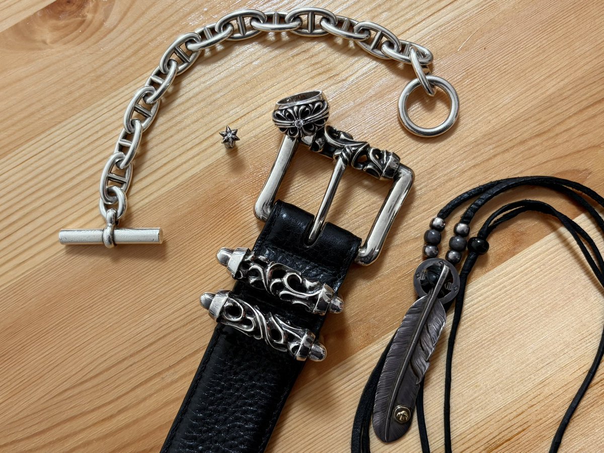 kazhilaga's tweet image. 久々にフル装備でお出掛けしよう🤨💍
#chromehearts #hermes #goros #amulet