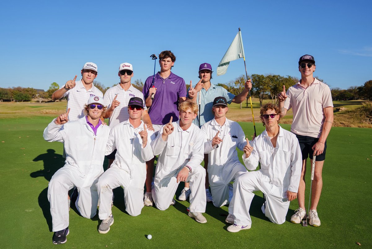 TCU_Baseball's tweet image. a good day for it 🏌️‍♂️

#GoFrogs | #FrogballUSA