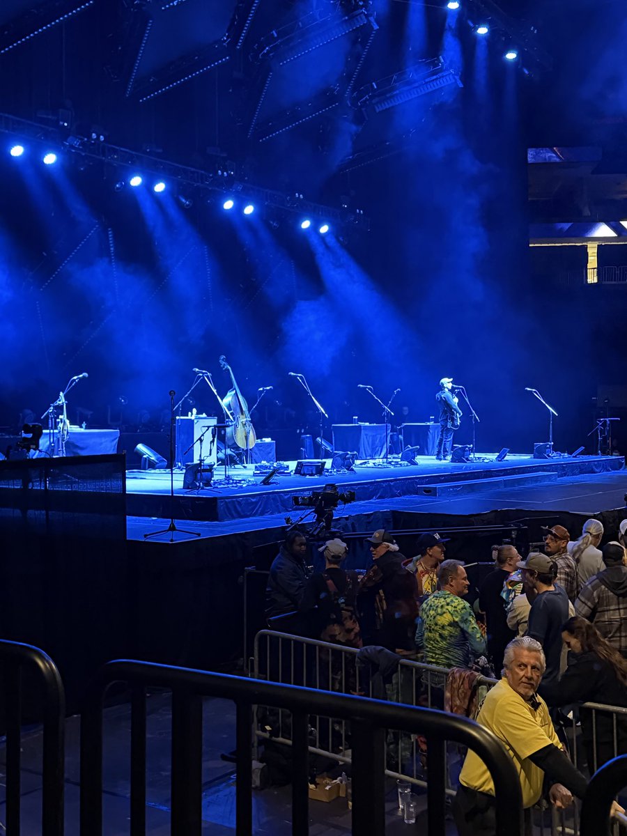 StrangestDesign's tweet image. seats for tonight #BMFS