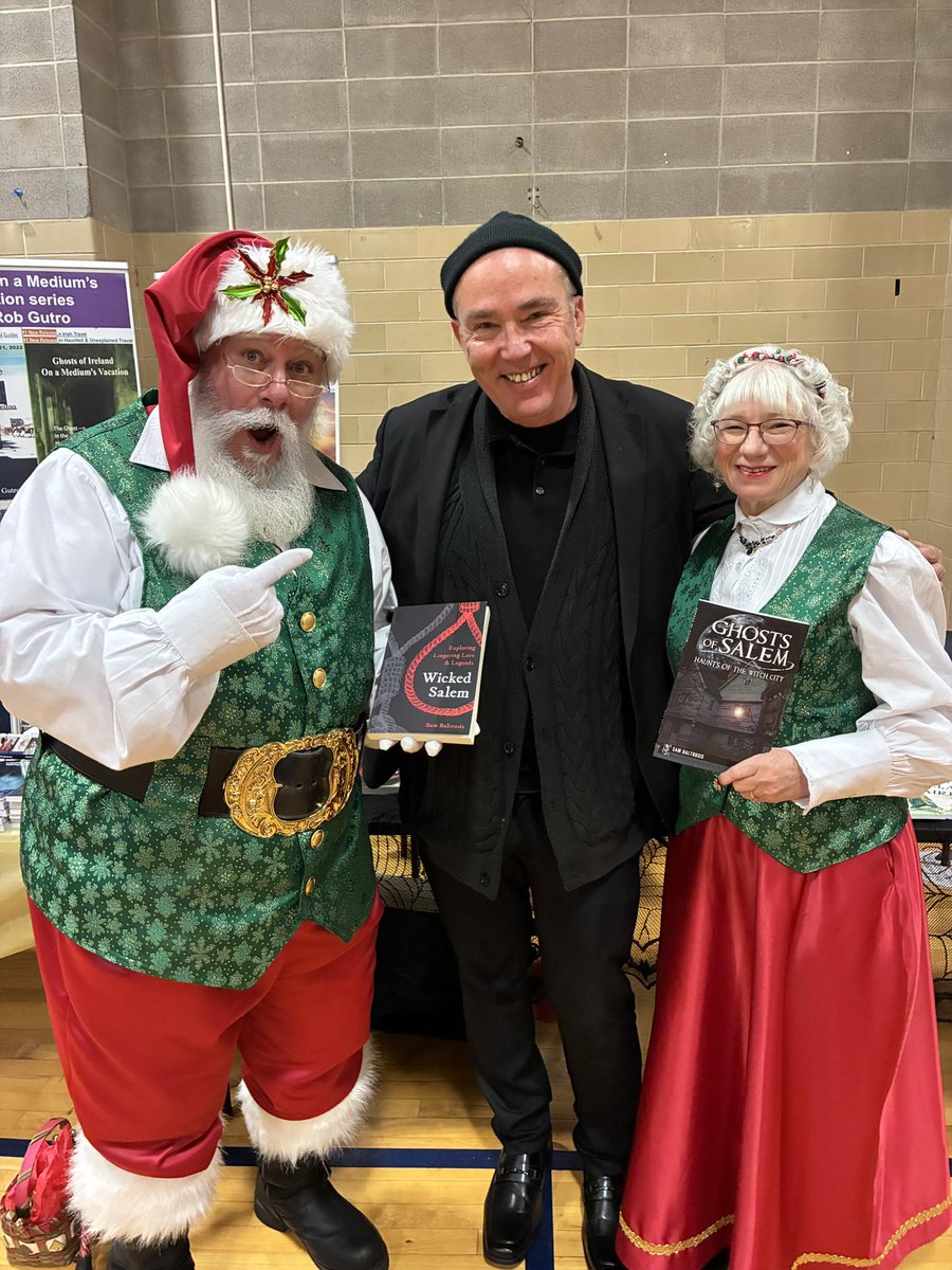 My dear friends the ParaClauses, Derick Fedders and  Candace D. Fedders, stopped by Salem ParaCon today. It's so good to see Santa and Mrs. Candy Claus. Happy holidays!