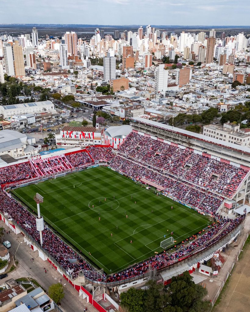 A veces las palabras sobran.
Santa Fe ya sabe quién está en el centro de todo. 

Felices 452 años de historia a nuestra ciudad ♥️🇦🇹