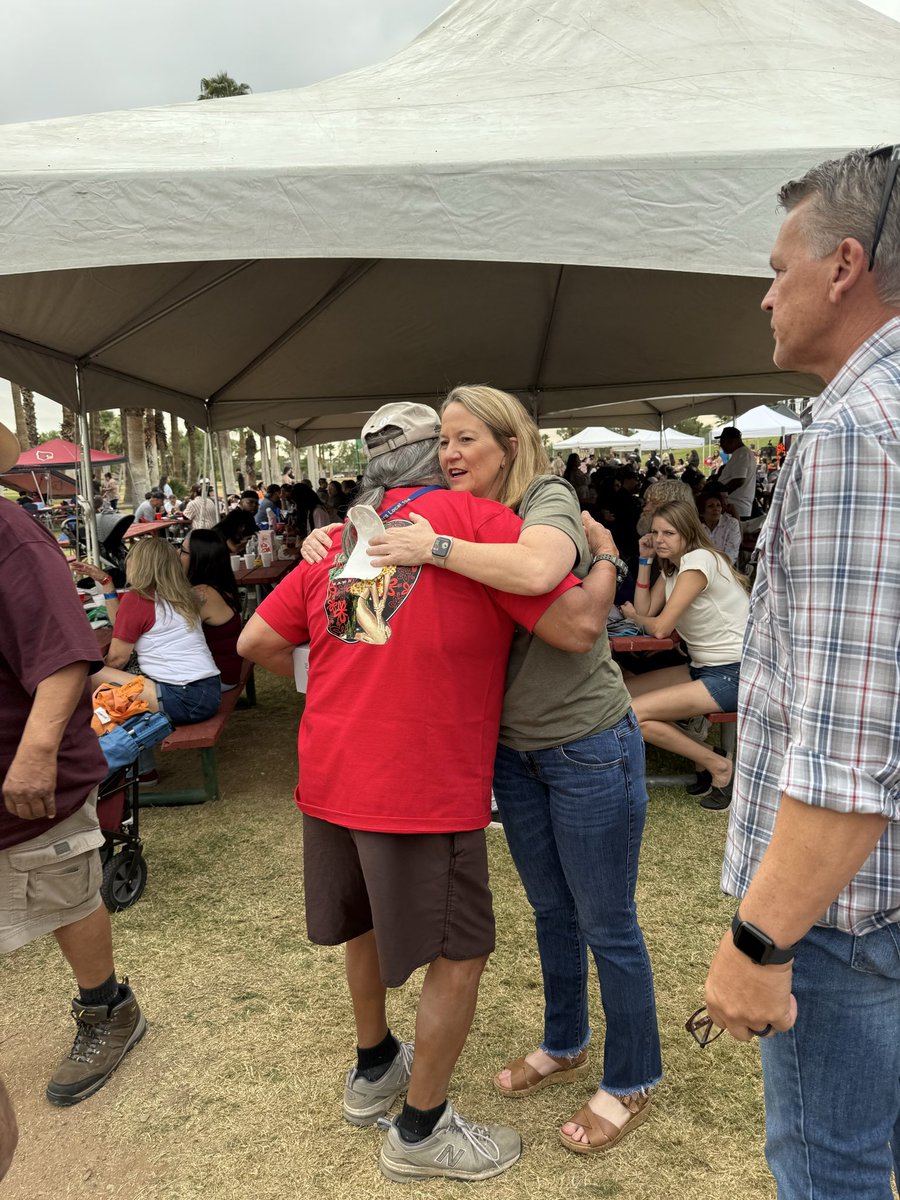 krismayes's tweet image. Loved spending time at the Teamsters Local 104 Appreciation picnic today. We talked about my successful efforts as Arizona AG to defeat the Kroger-Albertson’s merger, our fight against the illegal tariffs and our efforts to protect union jobs. #unionstrong #workerprotection #Jobs