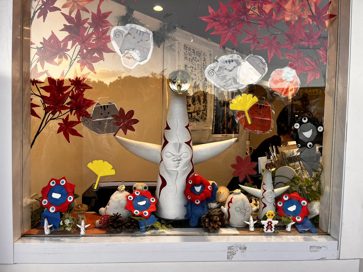 万博記念公園に行ってきたんですけど 岡本太郎の太陽の塔グッズを目に