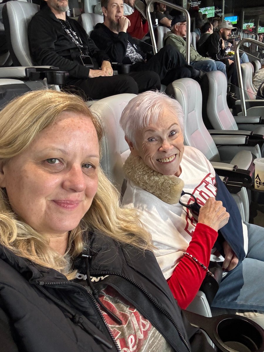 TheAuntieTut's tweet image. #UNLVFOOTBALL At Allegiant Stadium today with @UNLVgirl for the Rebel football game against Utah State. #GOREBELSGO ‼️