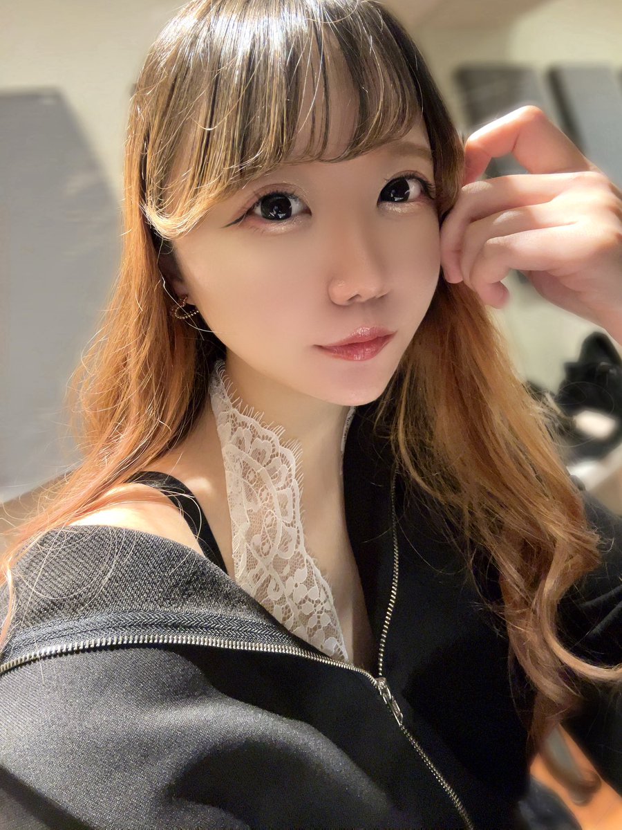 Post by 🎻愛しのシェリー(シェリピ🐣)🎻🌺【5弦ヴァイオリニスト】 on