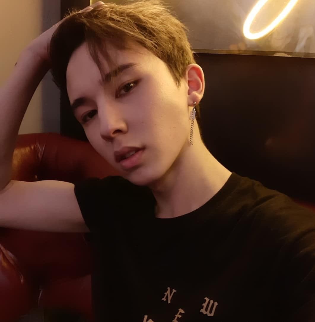 YeJoonist's tweet photo. I won’t ever forgive those people who sabotaged his career and ruined his life!!
#QPOP #MadMen #Мәдмен #MOORA #Мура https://t.co/dLZeIEUBGY