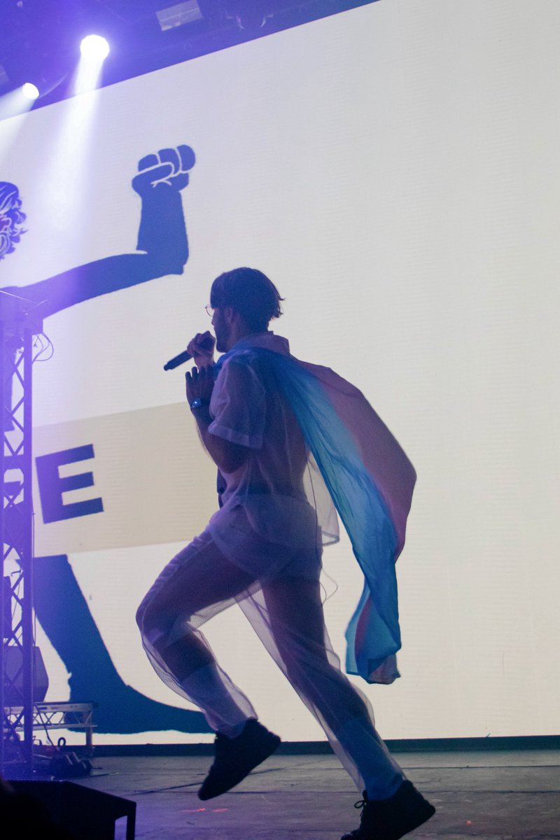 kit / myst 🎆 tweet media