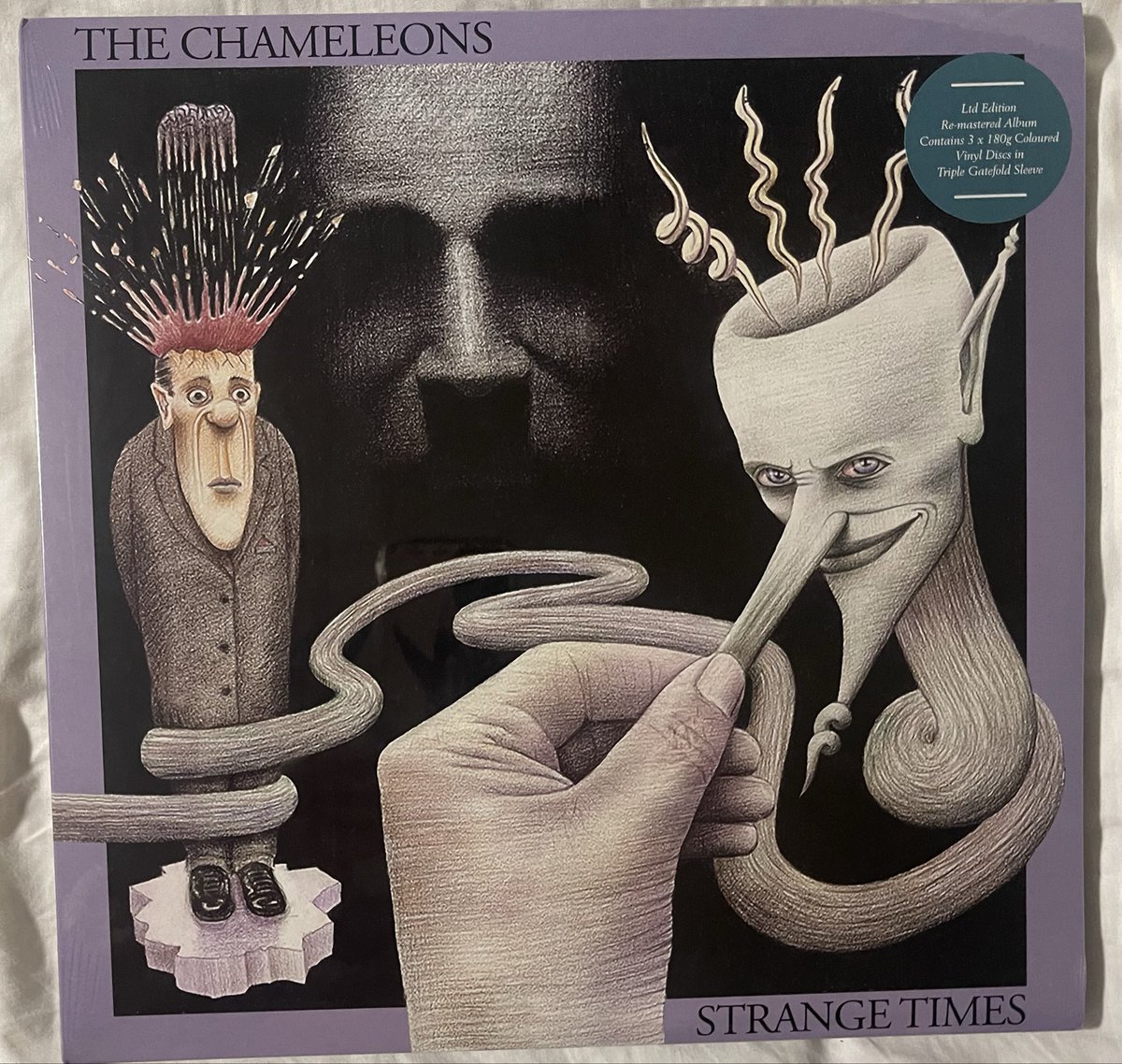 Parallel_Uni's tweet image. Friday purchases 
Two of which had been on my Radar for almost a year 😎💯❤️🎶📒