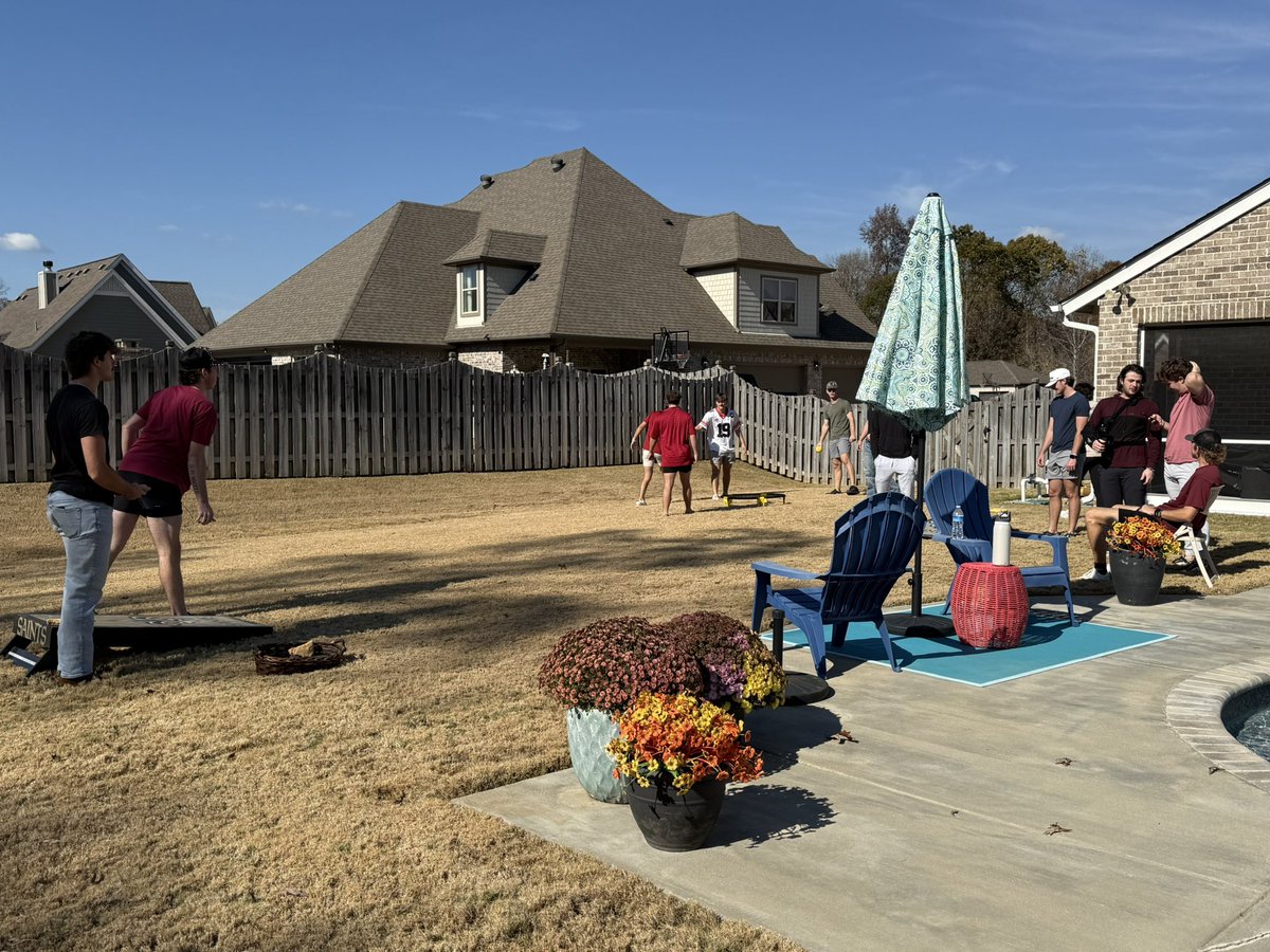 UMoTownBaseball's tweet image. Family! Couldn’t ask for a better day for some football, fishing, food and great fellowship as we wind down the fall! 
🏈 🎣 🍁 #RECC