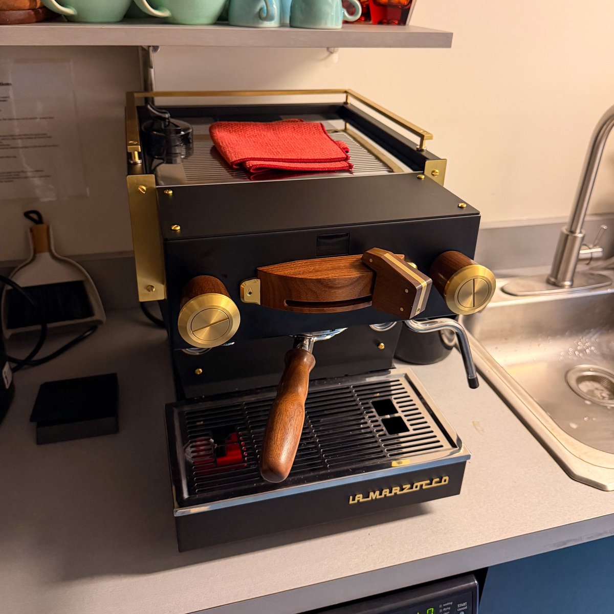 schemelikely's tweet image. latest project at @convex!

please come work with us and convince @jamesacowling this machine was a worthwhile recruiting expense