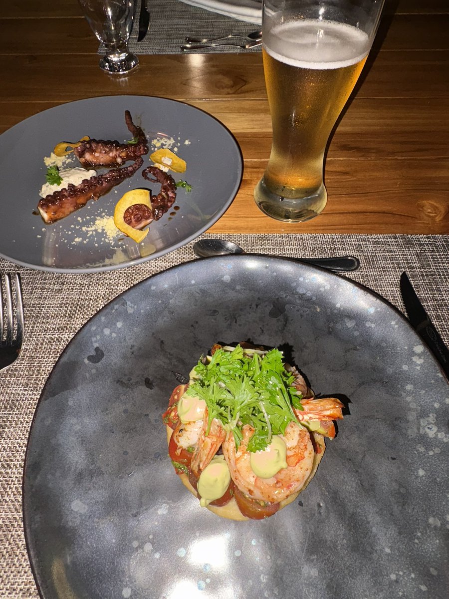 xaviertheburner's tweet image. No matter where I’m at in the world, you can be certain I have a cold one in front of me #simplemath #mybloodiscarbonated