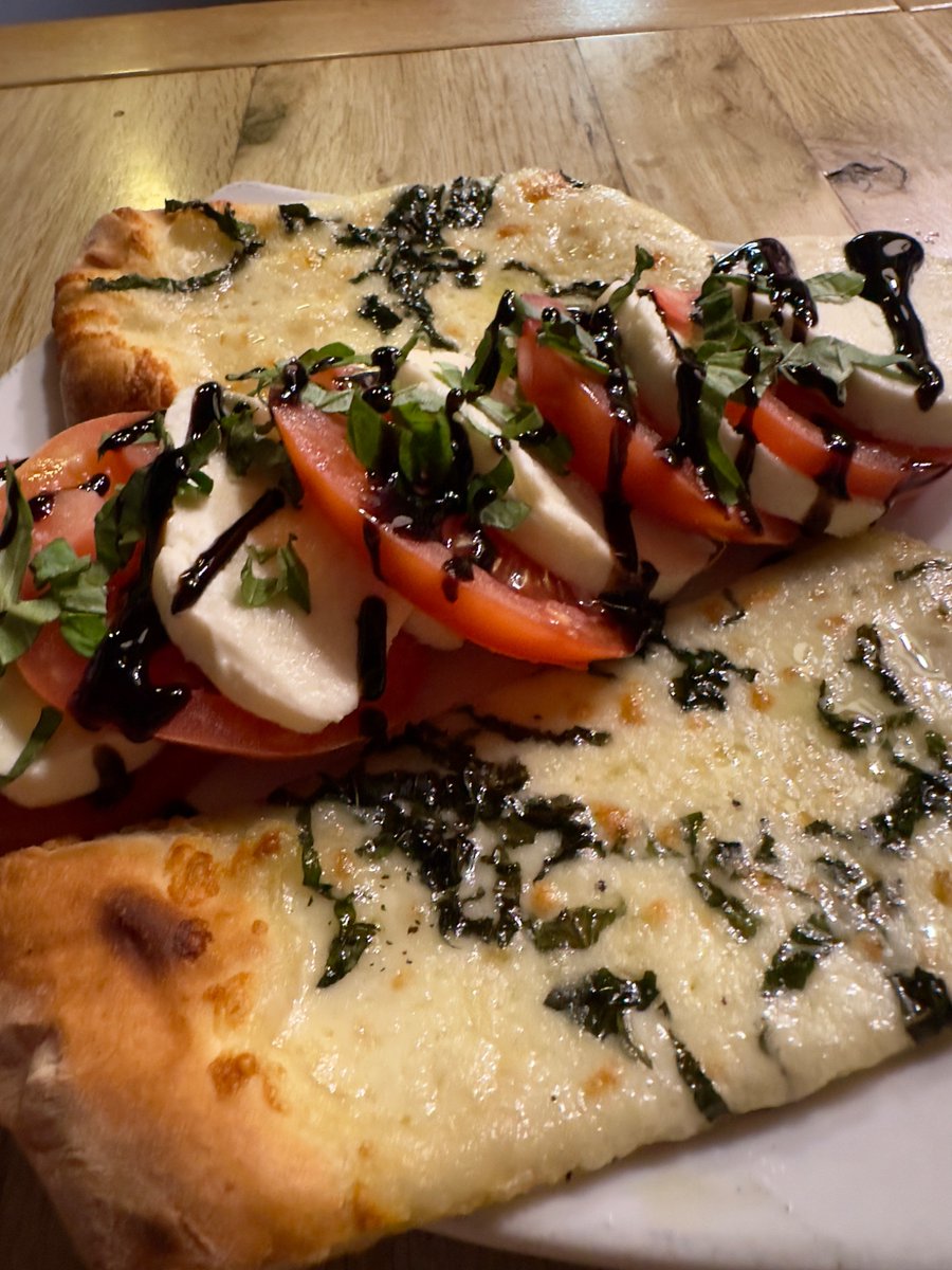 KneadHaven's tweet image. GN…Capreseeeeee #Italia #balsamic