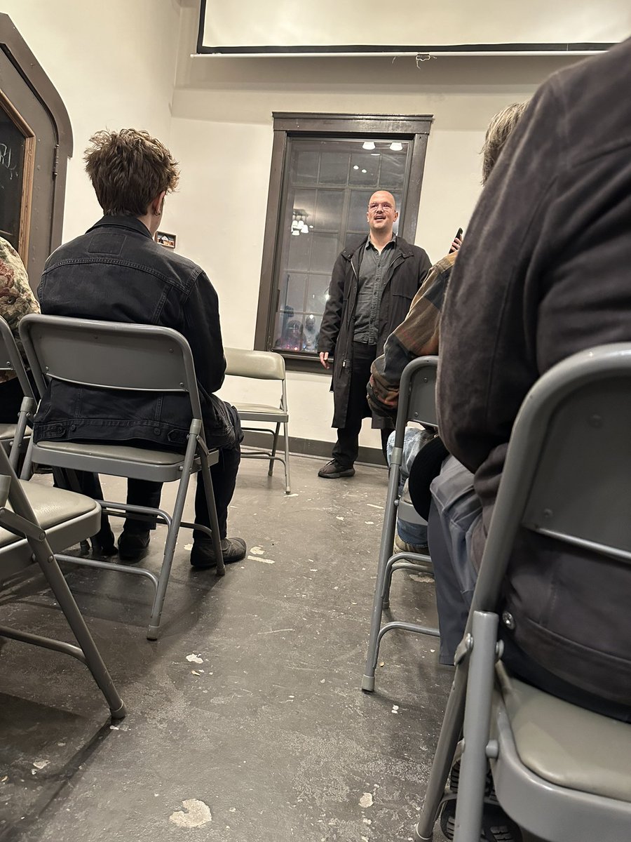 Lookit <a href="/lgnbrry/">Logan Berry</a>.

(At the <a href="/ShmikeShmorrao/">Mike Corrao</a> thing!!!)