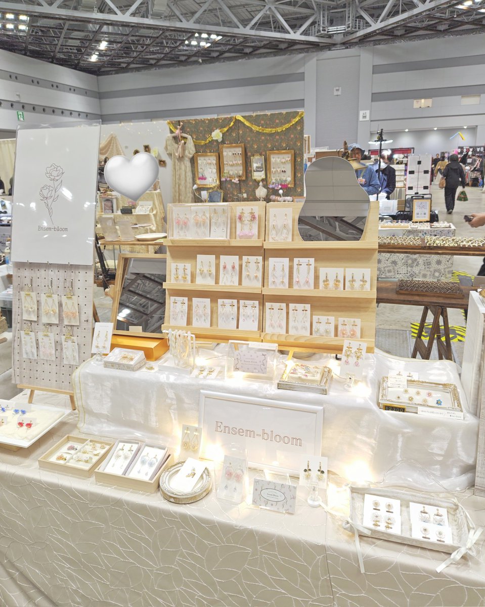 デザフェス2日目始まりました〜🤍

🌸東京ビッグサイト
🌸2025.11/15.16(両日)
🌸南館4F【Q-306】

#デザフェス
#デザフェス62