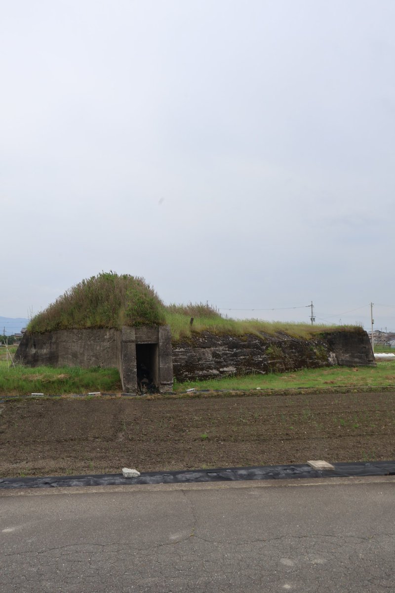 explo_remains's tweet image. 前方後円墳に偽装した弾薬庫
古墳が多い奈良県ならでは