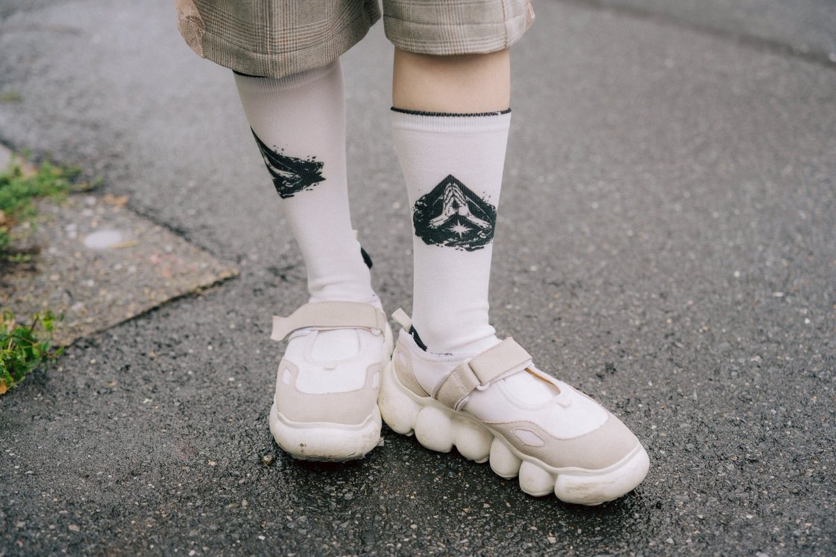 🧦お買い求めやすくなっています🐇✨ 色相是空ソックス 2,240 JPY