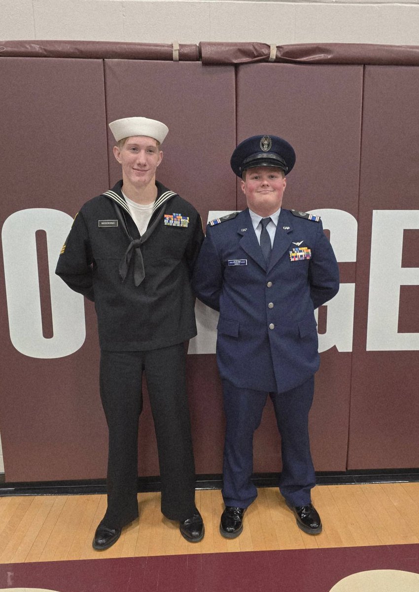 mocapnews's tweet image. Missouri Wing&apos;s Lake Ozark Regional Composite Squadron would like to thank Cadet 2nd Lt. Nathan Groll for supporting the color guard at his school, School of the Osage, in Osage Beach, in honor of Veteran&apos;s Day. #civilairpatrol #CAPcadet
