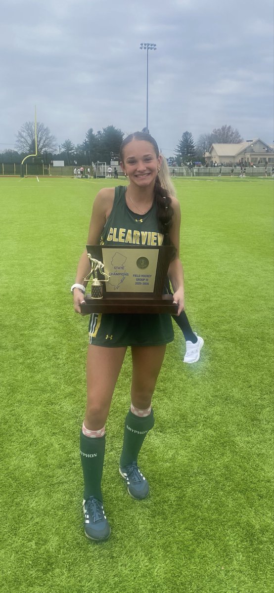TimConklin3's tweet image. So proud of this kid and the @viewathletics Field Hockey TEAM!!! Can’t spell VIEW without the W and E….they took the WE can do this approach…down 1-0 and came back to win STATE CHIP 2-1….check it out on nj.com