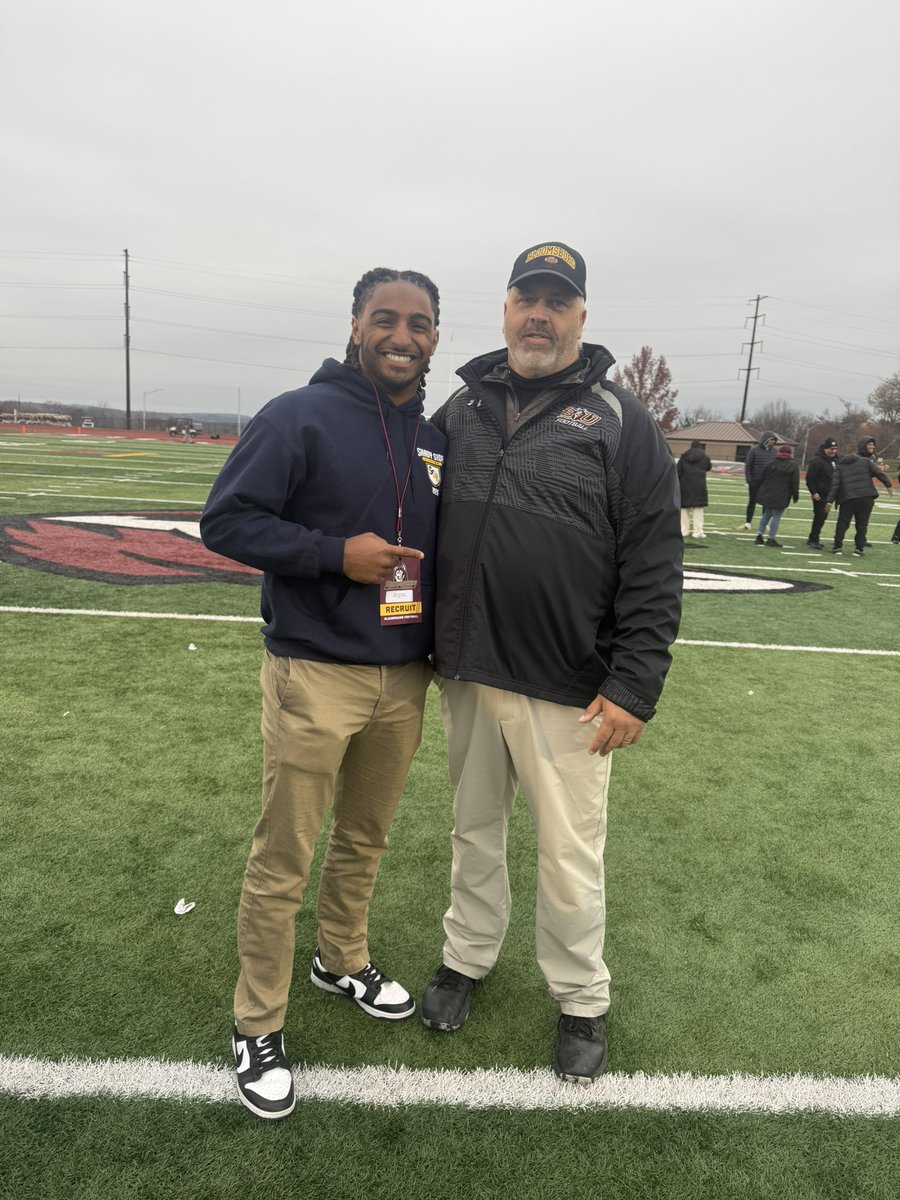 MarcBurkJr33's tweet image. Huge thanks to @BloomOLcoach for the game day invite today @BloomUFootball. The environment was electric and a game to remember. Thanks and congratulations to the coaches, players and BU staff.  
@SheptockFrank @zachmartin34 @Trout_26 @AustinBU24 @CoachBernocco ‼️‼️‼️…
