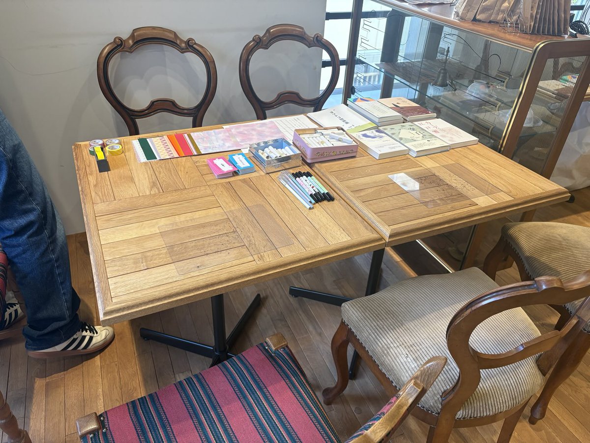 ヨリドコ短歌in蔵前！
11:00〜18:00

素敵な空間をお借りしています。おしゃべりしに来てください。