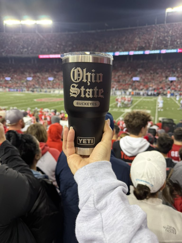 O l i v i a tweet media