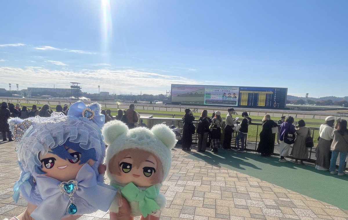 本日競馬場います！！🏇🏇💨
お馬さんすごい。ハマりそうでおじゃ~ ^^‼️