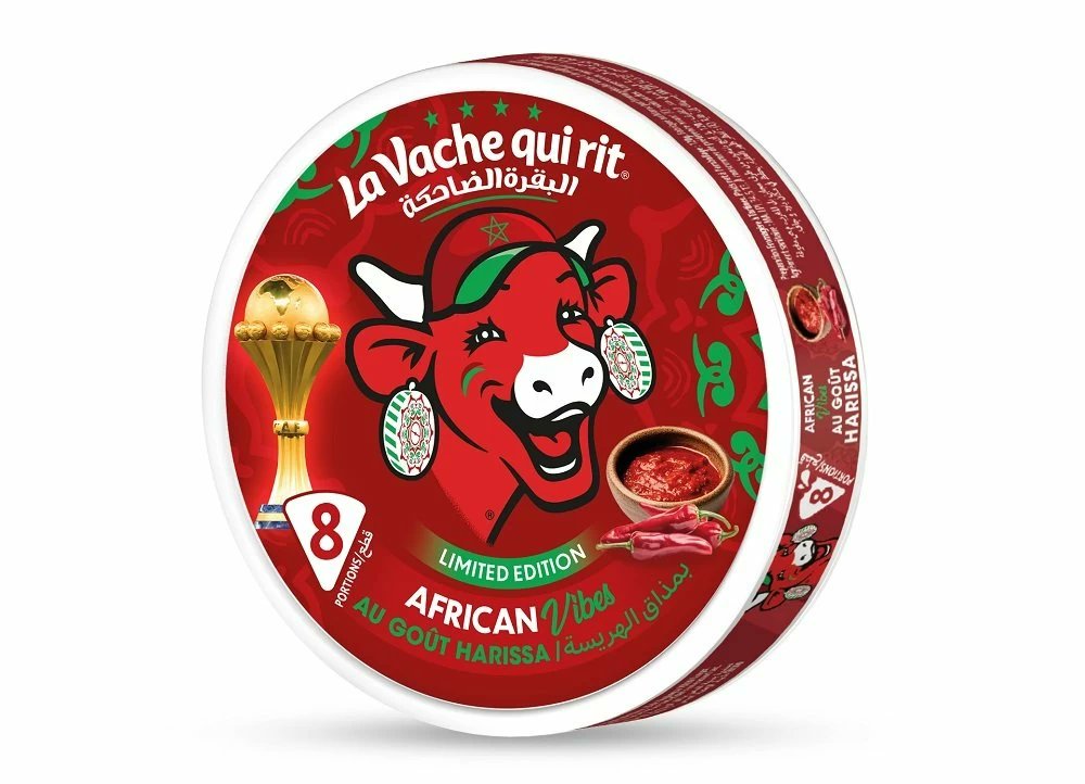 CerfiaFR's tweet image. 🇲🇦🌍⚽️🧀 INSOLITE | Le groupe Bel lance une édition exclusive de la Vache qui rit au goût harissa pour la 35ème édition de la CAN au Maroc. La marque est fournisseur officiel du tournoi.