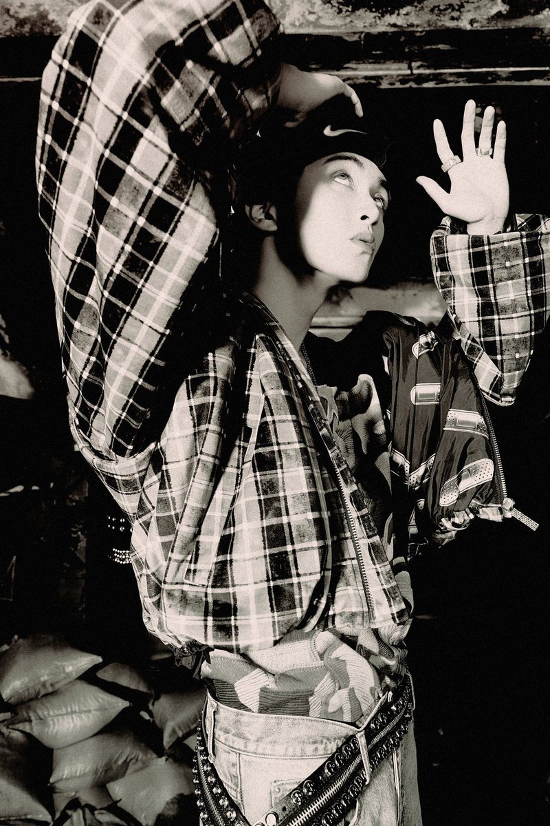 𝐌𝐊. tweet media