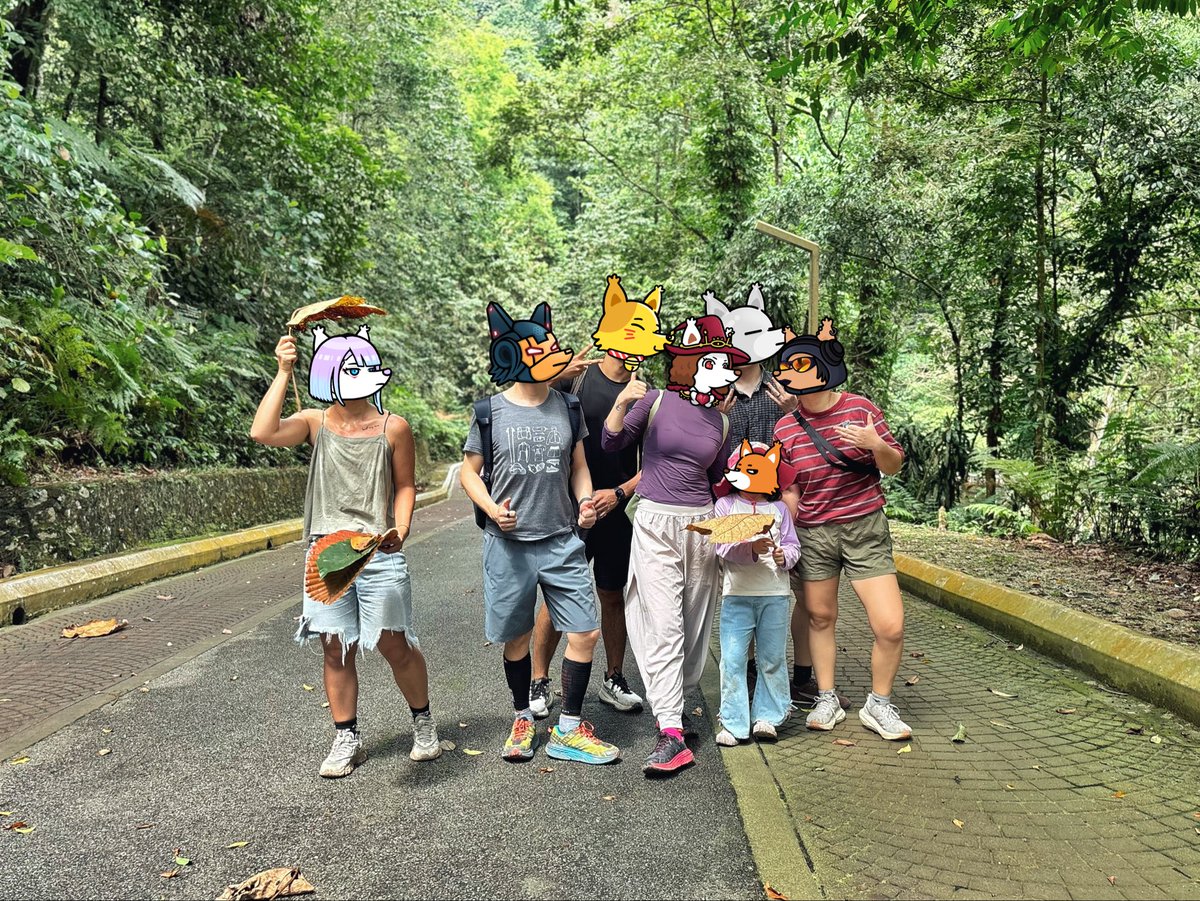 这周应该是在吉隆坡接待朋友最多的一周，还带女儿解锁了爬山新路线

感谢小狐狸社区，有趣的灵魂无论在哪里相聚都会很好玩