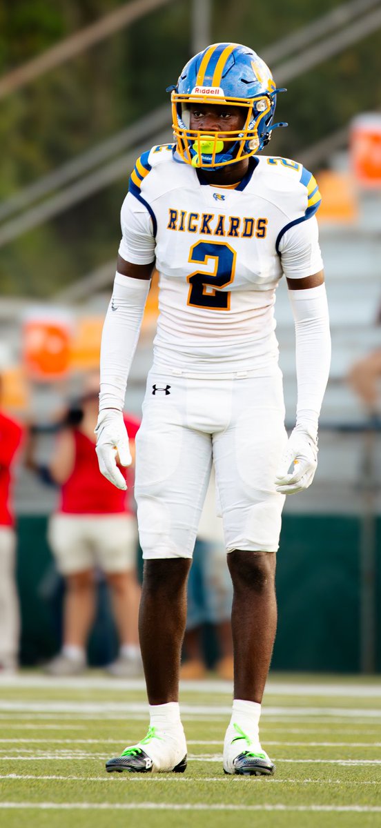 TylerWalkerJr1's tweet image. C/O '27 3⭐️DB Tyler Walker Jr. 
“ Island 🏝️ Boy  Walker Jr 
11 Games  Jr Year 2025 Season Stats 
34/495 Snaps for 285yds
INT-2
PBU-7
FFs-2
SACKS-2
TACKLES-36 (28 solos, 8 assists)        
4 TDS GIVEN @CoachUno1 @CoachColtonKorn @CoachParkerCCU @SchillerWilson @Lee_Wilbanks…