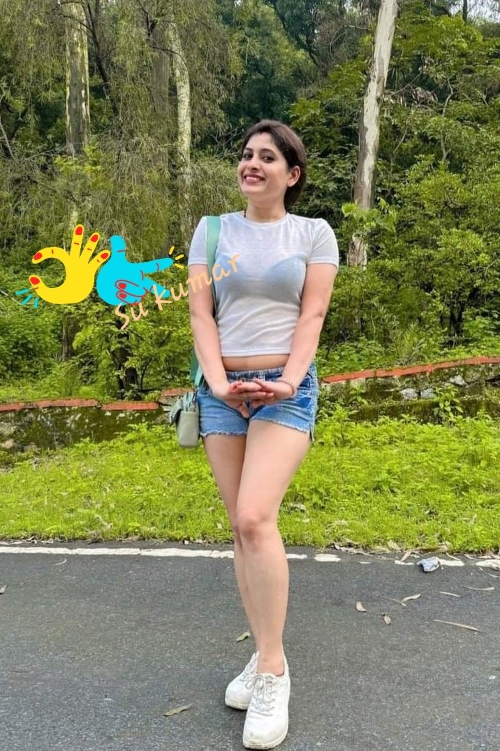 आज का दिन एक fresh start है —
नया सोचना, नया करना, और खुद का बेहतर version बनना।

✔ मेहनत हमेशा दिखती है
✔ इरादे हमेशा जीतते हैं
✔ और सही वक्त कभी देर नहीं करता

आज का दिन अपने सपनों के थोड़ा और करीब जाने का बनाओ।
Slow progress bhi progress hoti hai — बस रुकना मत. 💪🔥

Happy